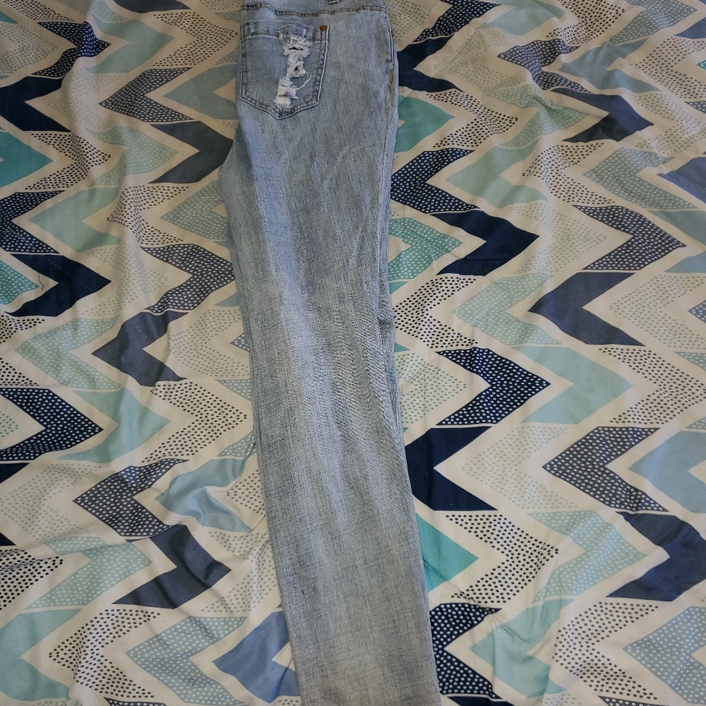 Jean - Picture 2 of 3